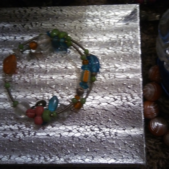 Bracelets - Picture 6 of 8